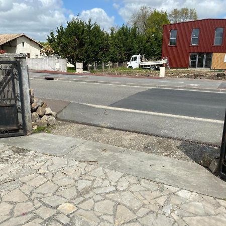 Maison Ok Riba Aeroport Merignac Bed & Breakfast Екстериор снимка